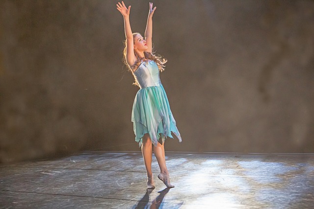 Jazz, Zeus and a whiff of Hollywood: Scottish Ballet's Starstruck dazzles Theatre Royal